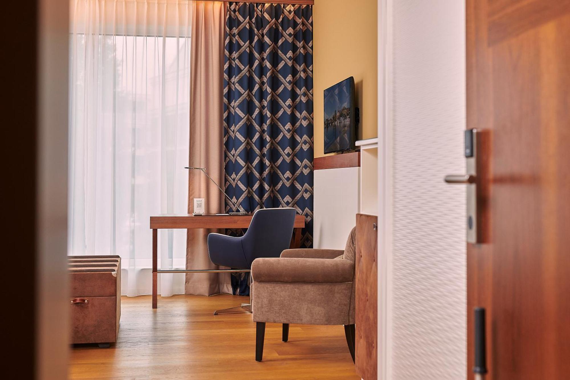 Hotel Hafenspeicher Леер Экстерьер фото